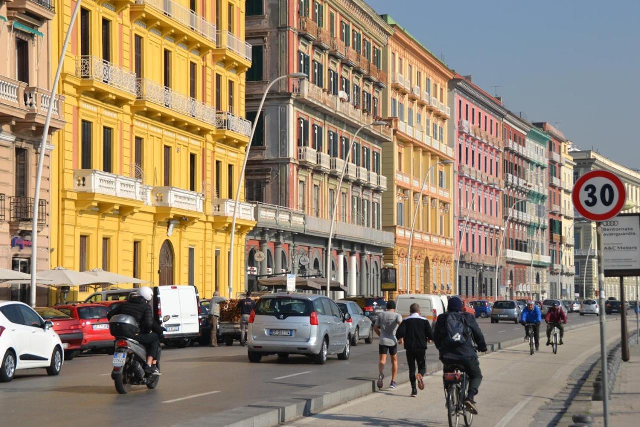2 Passi A Napoli Bed & Breakfast Luaran gambar