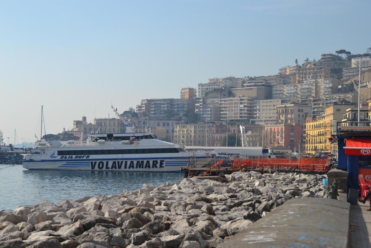 2 Passi A Napoli Bed & Breakfast Luaran gambar